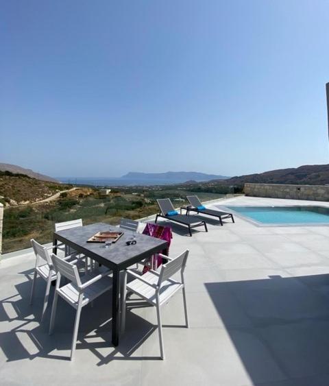 Luxurious Villa Cretan Aura With Private Heated Pool, Jacuzzi And Playroom Agios Ioannis  Buitenkant foto